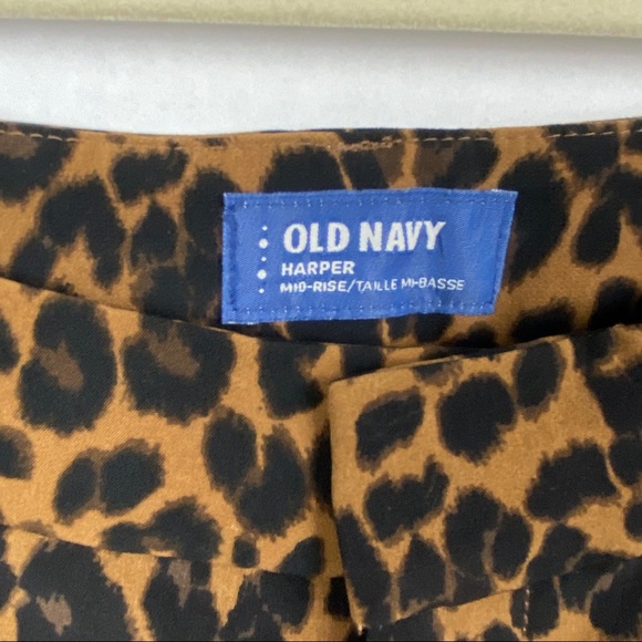 Old Navy Harper High Rise Leopard Print Pants - Picture 4 of 5
